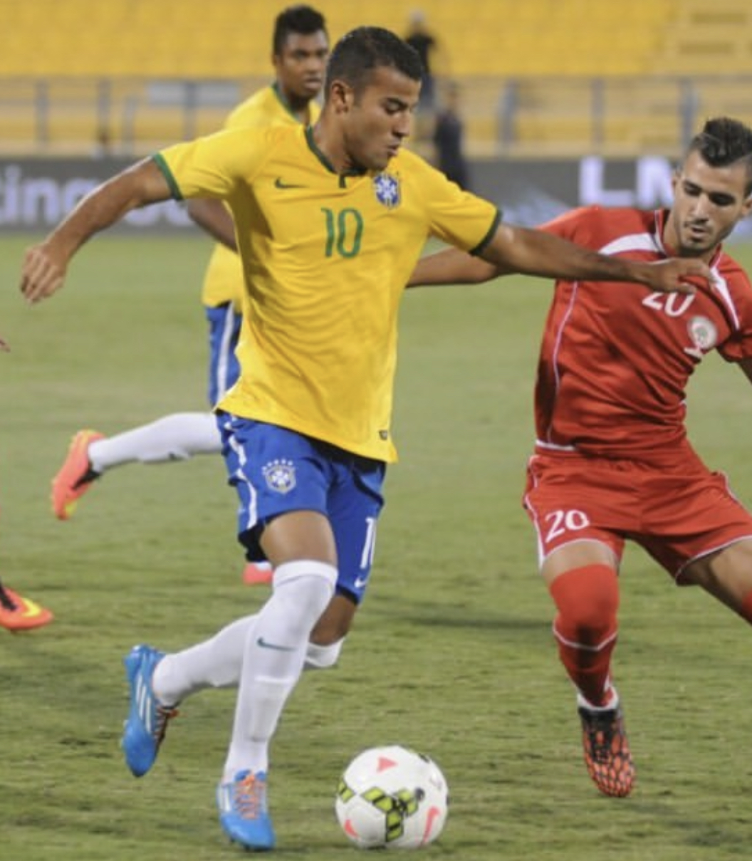 委内瑞拉队在足球比赛中强势登顶()