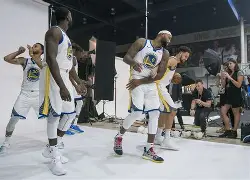 勇士队官方宣布考辛斯将伤愈复出的简单介绍