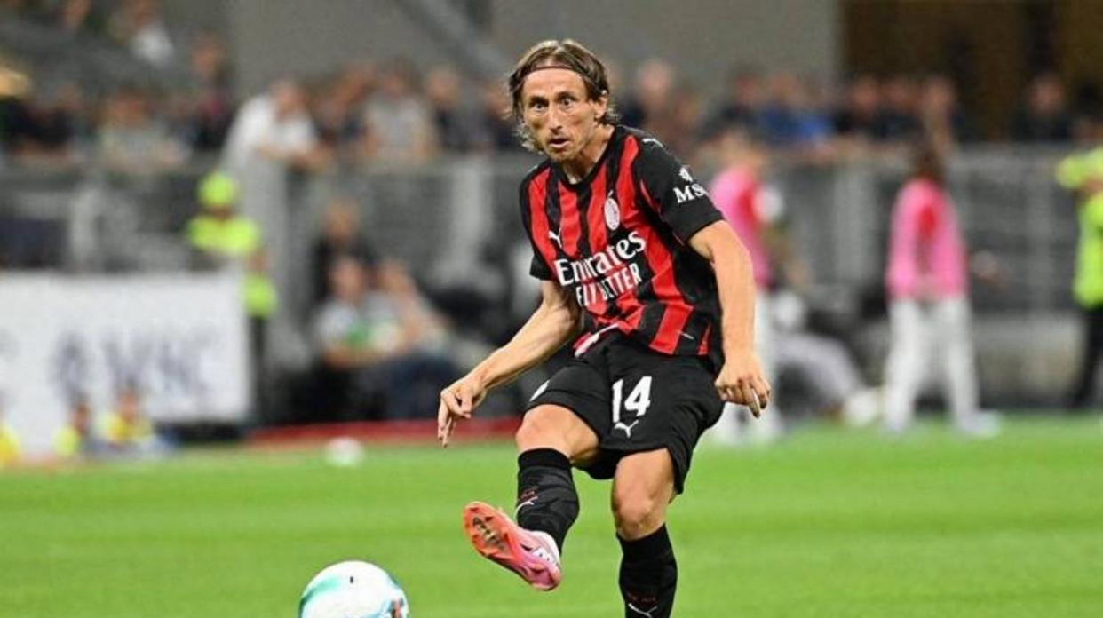 AC米兰决战乌迪内斯：冲刺三连胜()