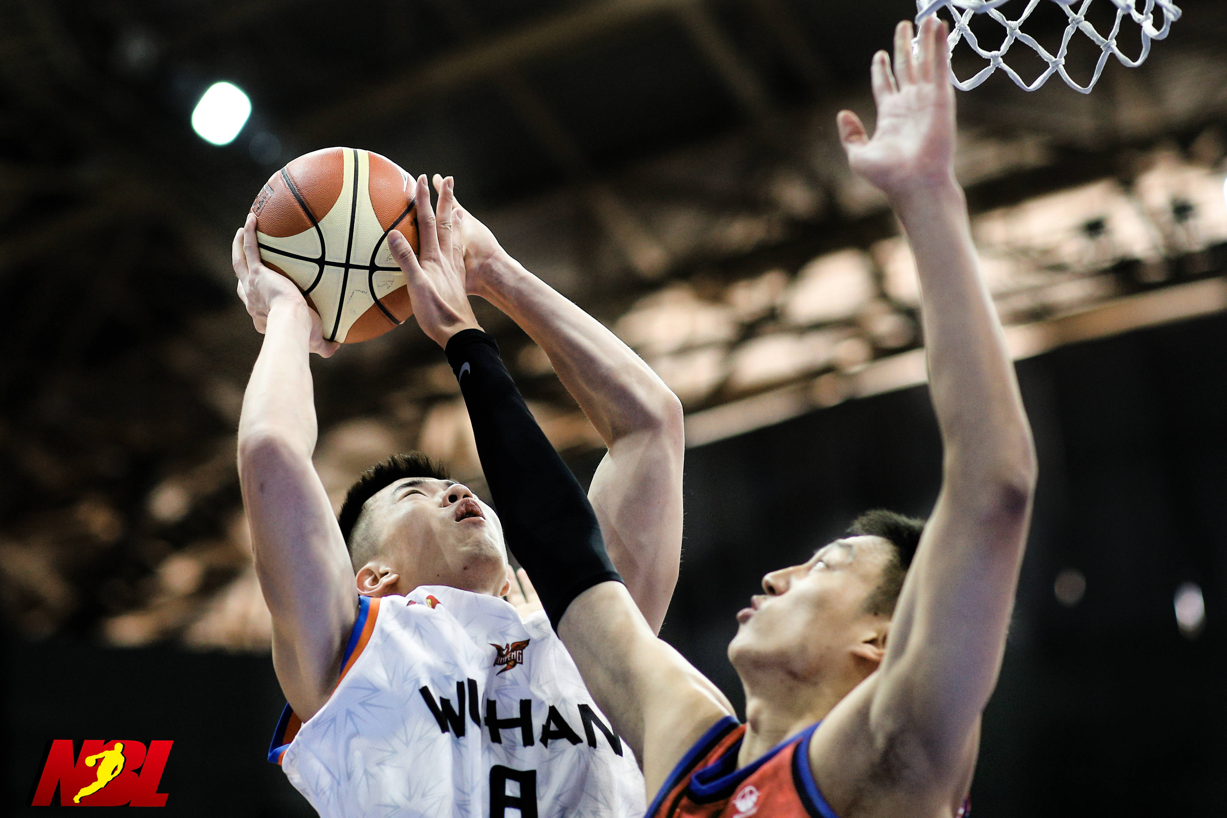 体育竞技场面精彩绝伦，精彩不断()