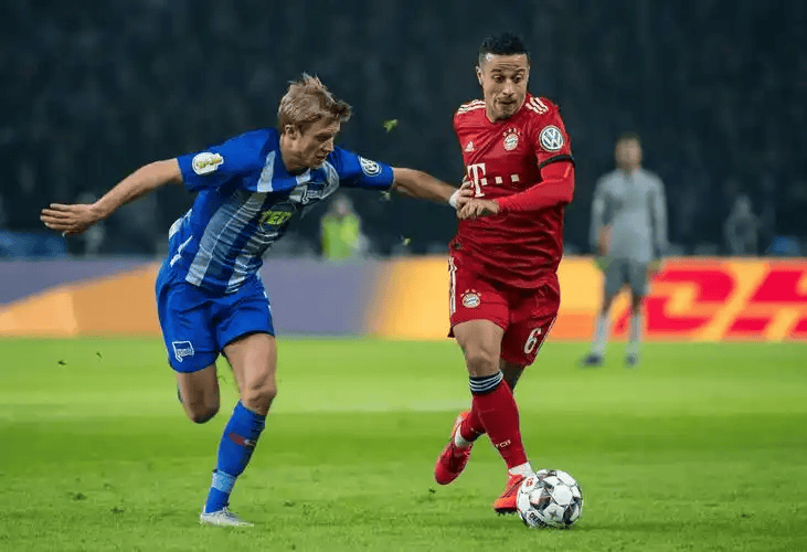 柏林赫塔前锋状态神勇，成为球队得分保障()