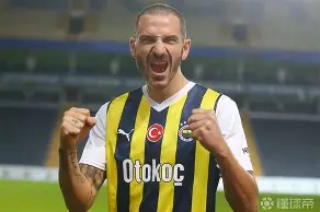 塞拉认可博努奇领导能力，尤文图斯后卫当之无愧(尤文图斯的主力阵容)