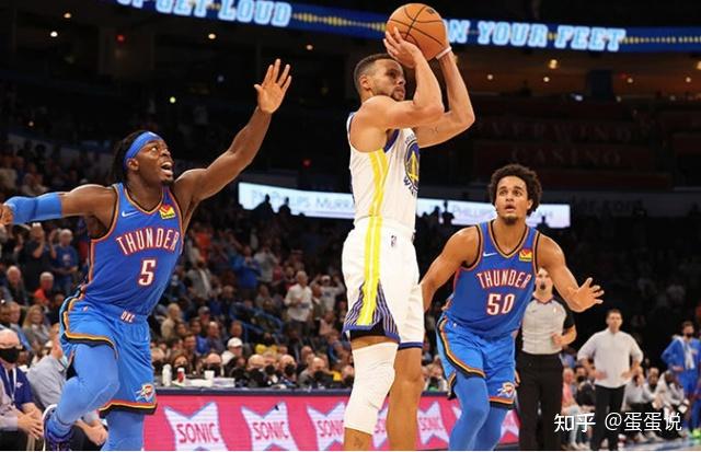 外线射手神奇发挥，带领球队连胜()